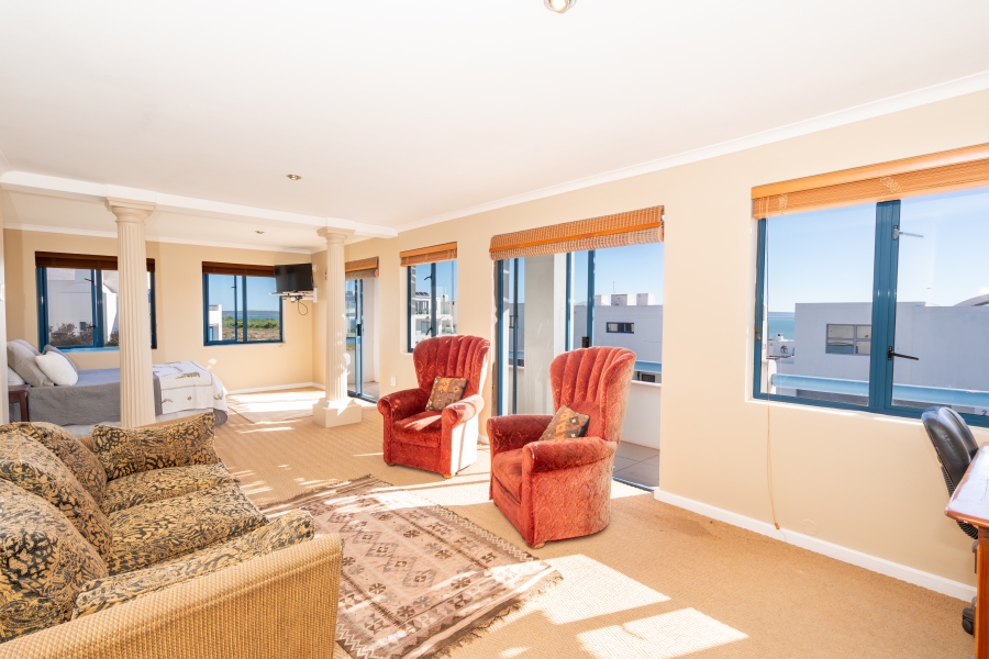 4 Bedroom Property for Sale in Paradise Beach Western Cape